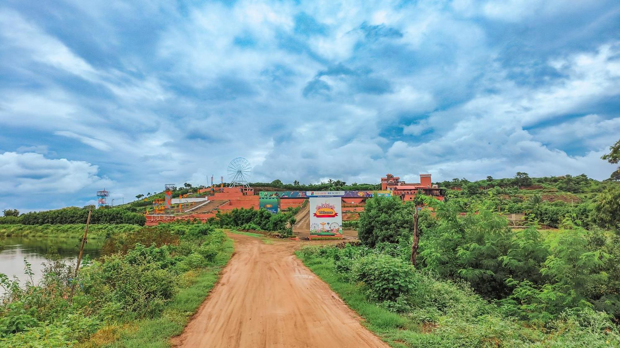 Regenta Bharti Amusement & Adventure Resort Pune, Urulikanchan Uruli Kānchān Екстериор снимка