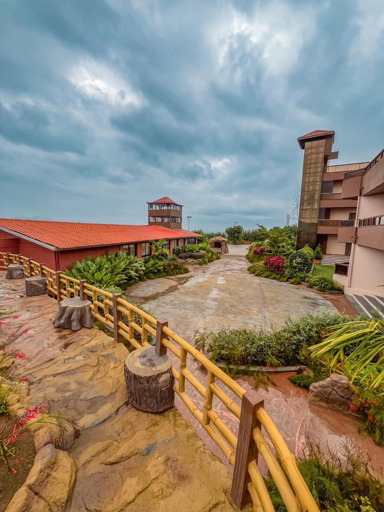 Regenta Bharti Amusement & Adventure Resort Pune, Urulikanchan Uruli Kānchān Екстериор снимка